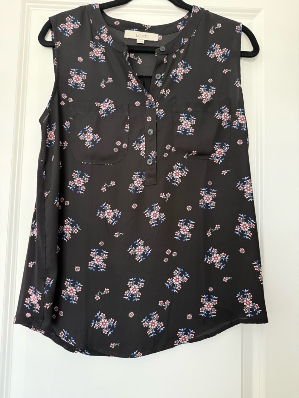 LOFT Black Floral Sleeveless Henley Blouse